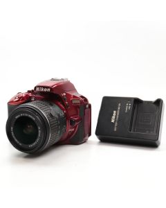 USED Nikon D5500 Digital SLR Camera 18-55mm VR Lens -RED 