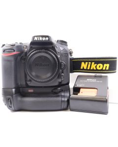 USED Nikon D7100 Digital SLR DSLR Camera Body 200 Shots 